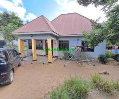 Nyumba inauzwa